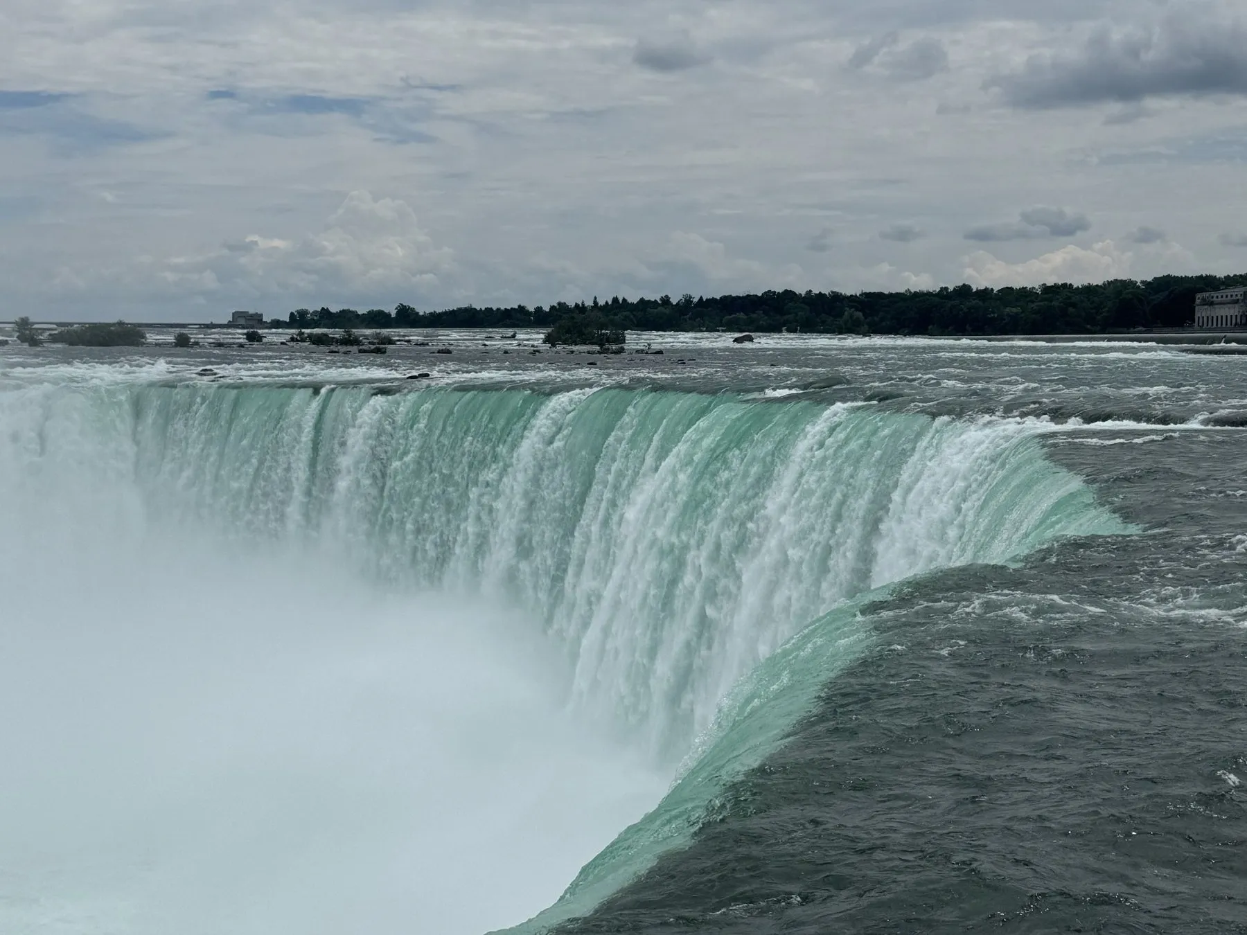 A walking loop, a boat in the spray | Toronto + Niagara